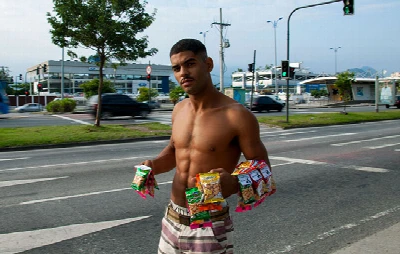 Jonathan Almeida é o vendedor perfeito para dar uns pegas