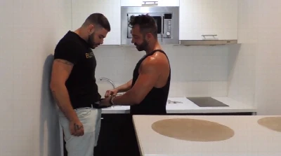 Cabra safado deu o cu pro genro, com a filha em casa