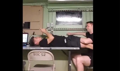 Perdeu a aposta, teve que mamar o brother e filmar pra provar tudo