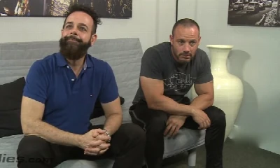 Tiozões héteros em tentativa frustada de ganhar dinheiro com pornô gay