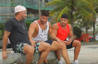 Casal colombiano em foda épica com carioca bomba na internet!!!