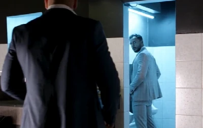 Investiu no colega e comeu o cu dele no banheiro da firma