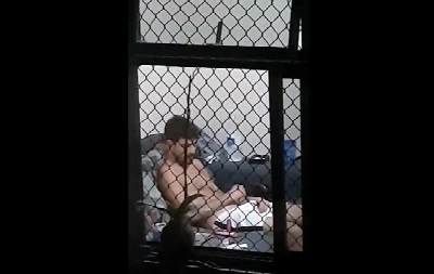 CARALHOO!! Filho da vizinha foi pego batendo uma no sofá
