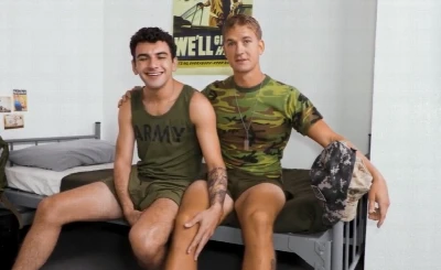 Quem come melhor desses dois soldados do exército americano??