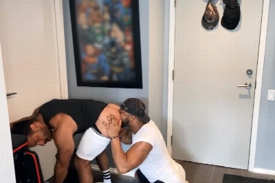 Macho do cuzão deu gostoso pro puto depois de treino super quente