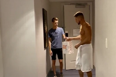 Comeu o entregador na varanda do apartamento bem amadorzão