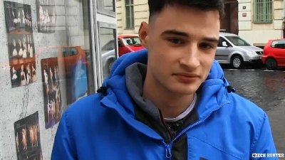 Czech Hunter 526 - Garoto topa sentar na pica por grana