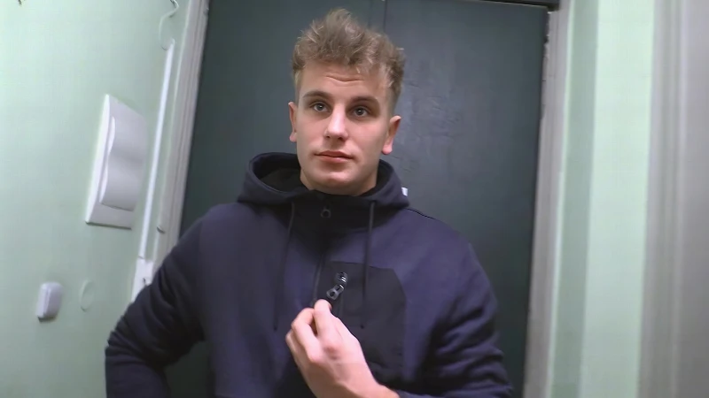 Czech Hunter 699 - Motoboy foi fazer entrega e aceitou gorjeta