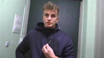 Czech Hunter 699 - Motoboy foi fazer entrega e aceitou gorjeta