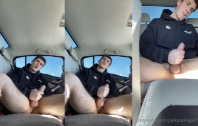 Garotão gozando dentro do carro de moletom