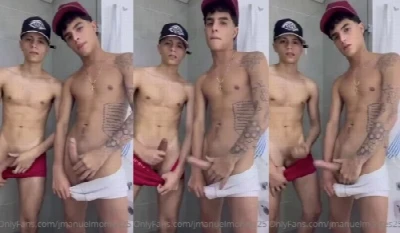 Amigos mostrando a pica juntos em troca de pix