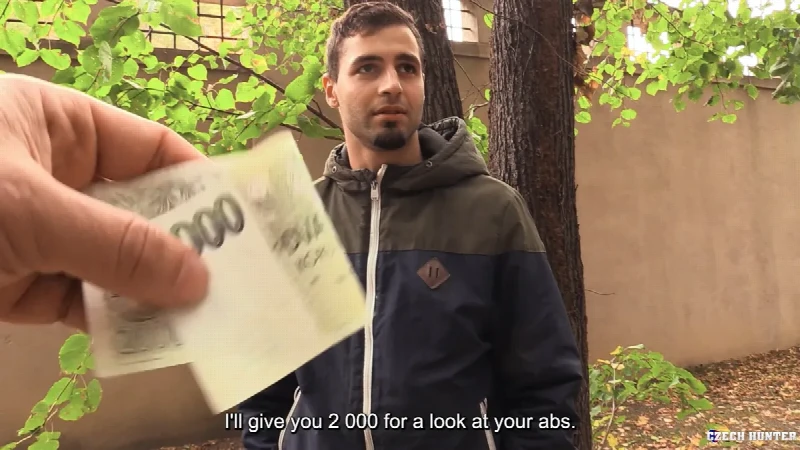 Czech Hunter 721 - Garotão peludo apertado por grana se prostitui