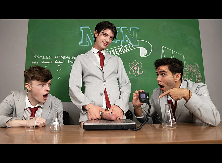 TwinkPop – Novinhos na aula de anatomia levando pica